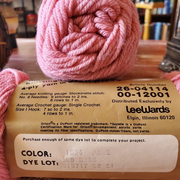 LeeWards Orlon Sayelle Yarn - Pale Old Rose 4-oz - Bundle of 2 - 8 Oz Total - Picture 3 of 3